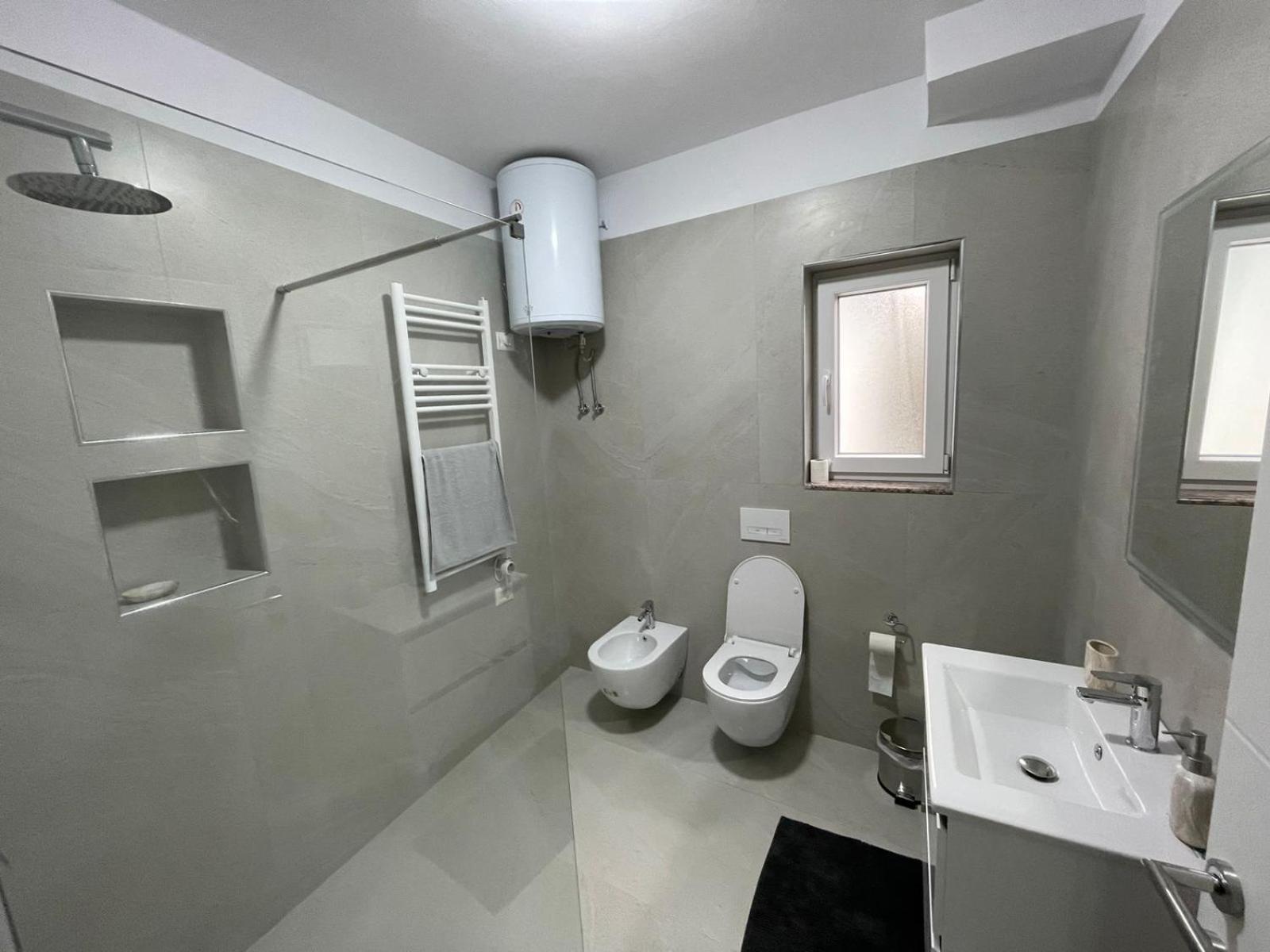 Apartament Kevi 's Place Tirana