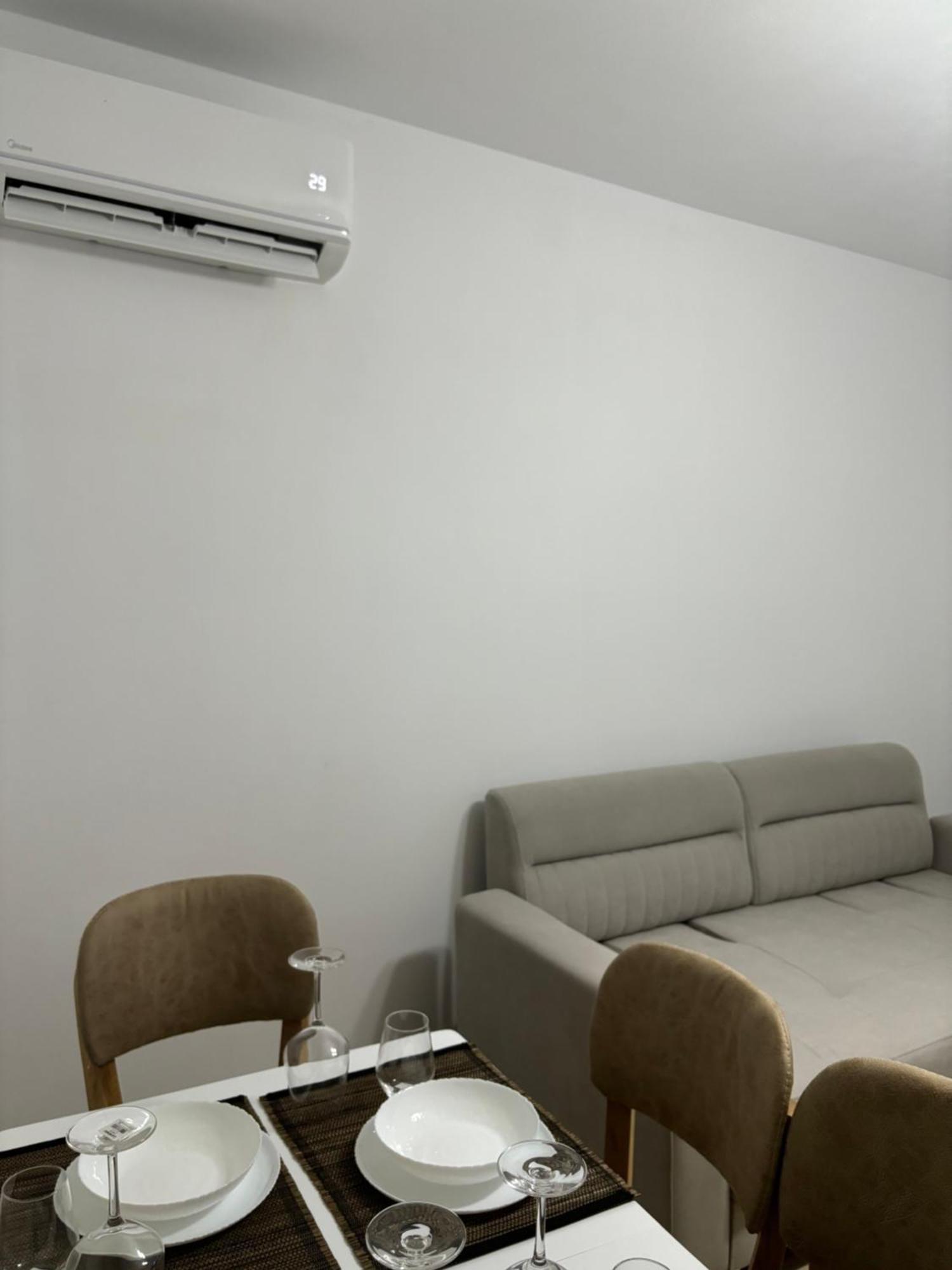 Kevi 's Place *