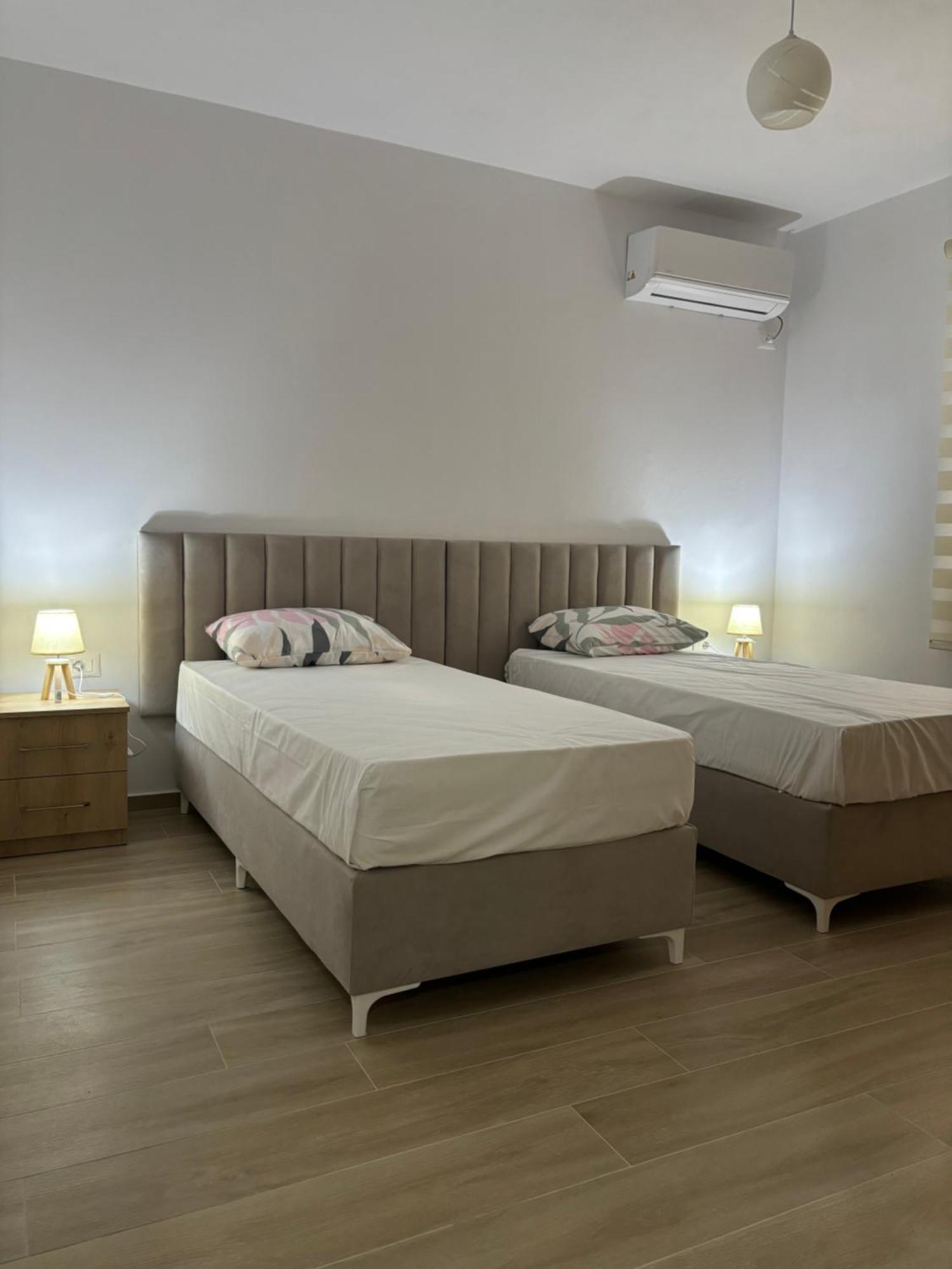 Kevi 's Place Apartament *